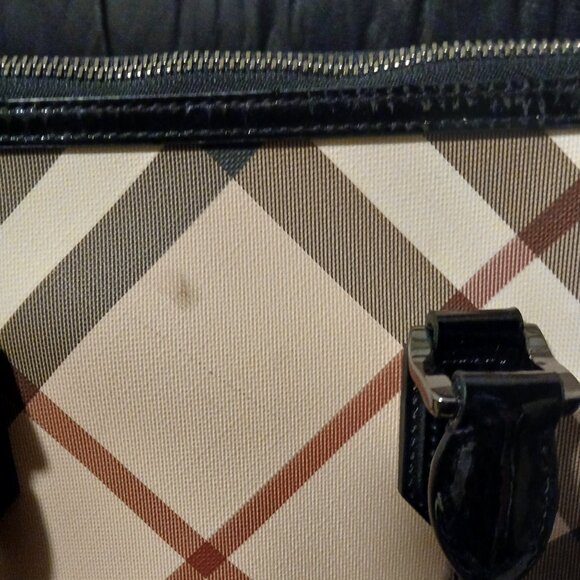 Authentic Burberry Chester Nova Check Patent Bowling Bag Black - Picture 4 of 13